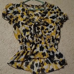Cute peplum top Large